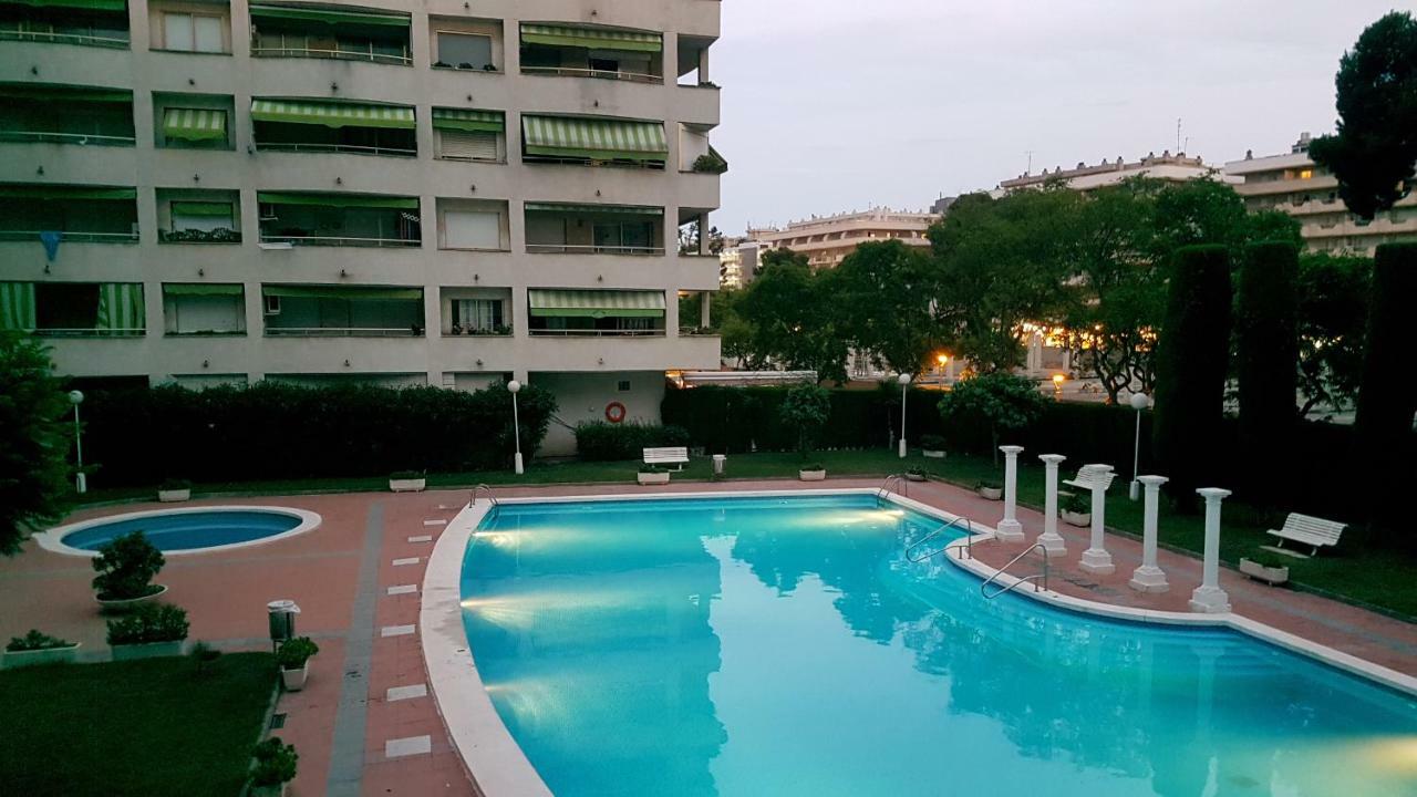 Marathon Center Salou Near Port Aventura Apartamento Exterior foto