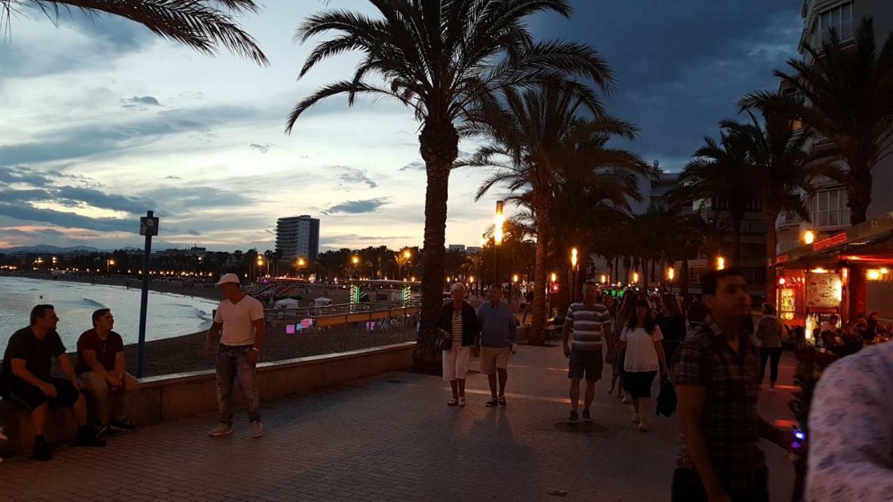 Marathon Center Salou Near Port Aventura Apartamento Exterior foto